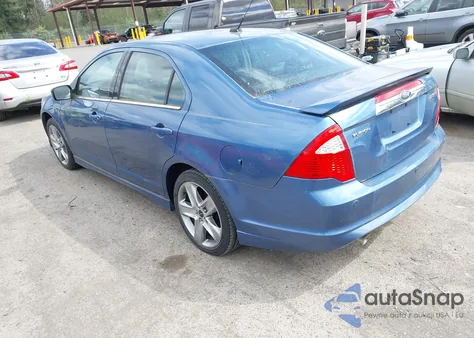 2010 Ford Fusion Sport z USA, uszkodzony, nr VIN 3FAHP0KC2AR342336